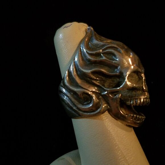 Big Skull Ring, Vintage Sterling Silver, Punk Rock Star, Goth Biker Rockabilly - Picture 8 of 10